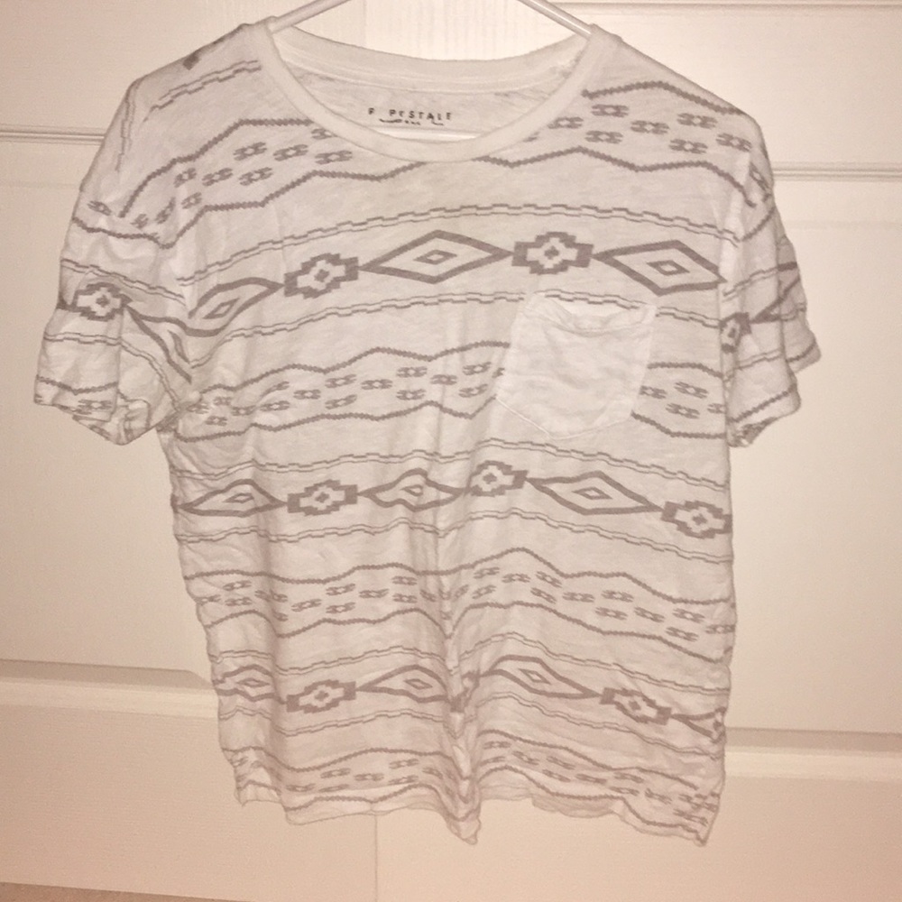 Aeropostale white/grey pattern Pocket T- Shirt